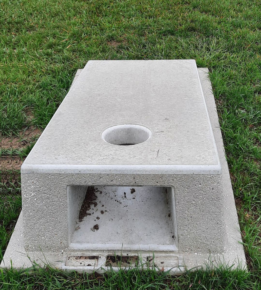 Concrete target with hole
